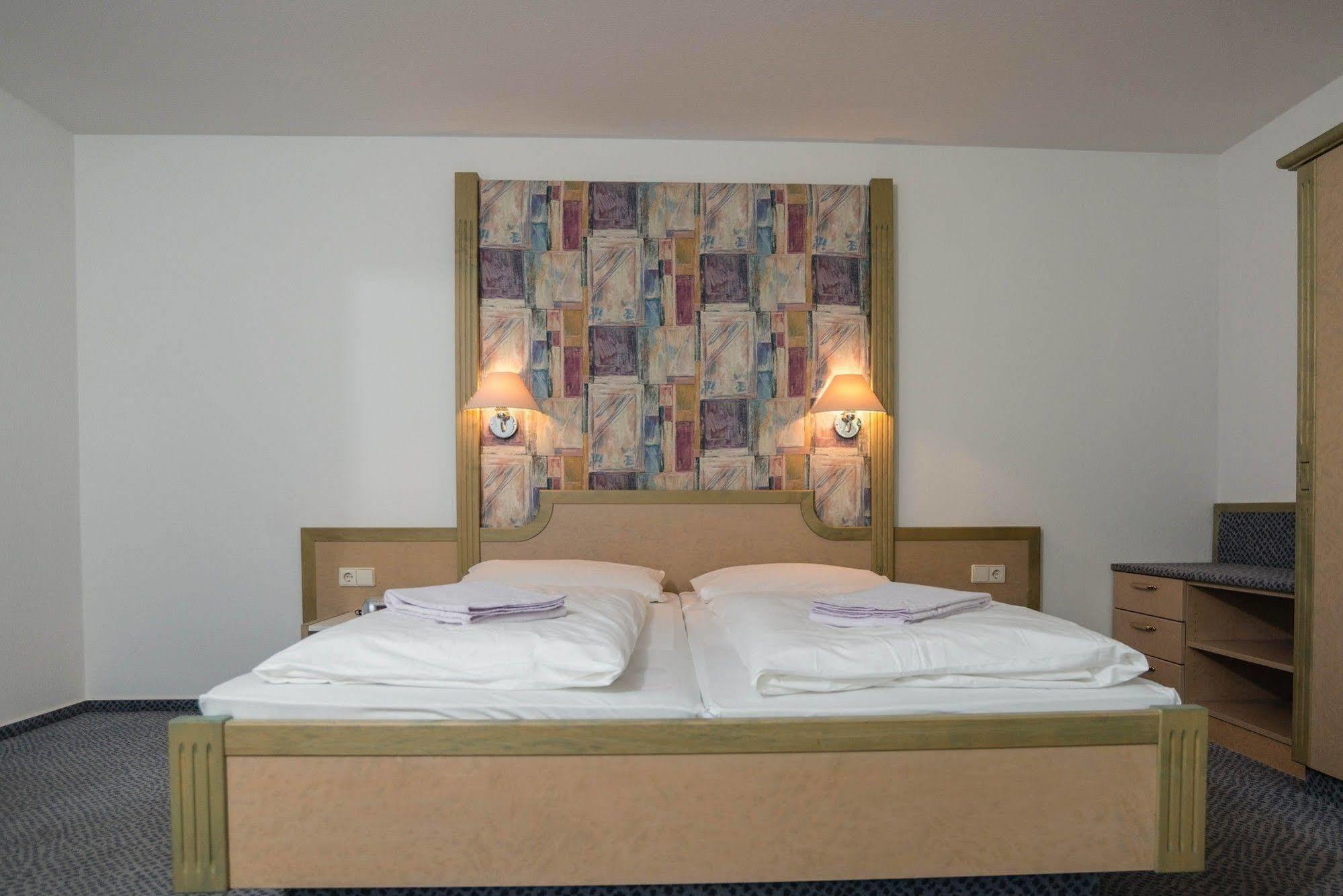 Kronen Hotel Bad Liebenzell Esterno foto