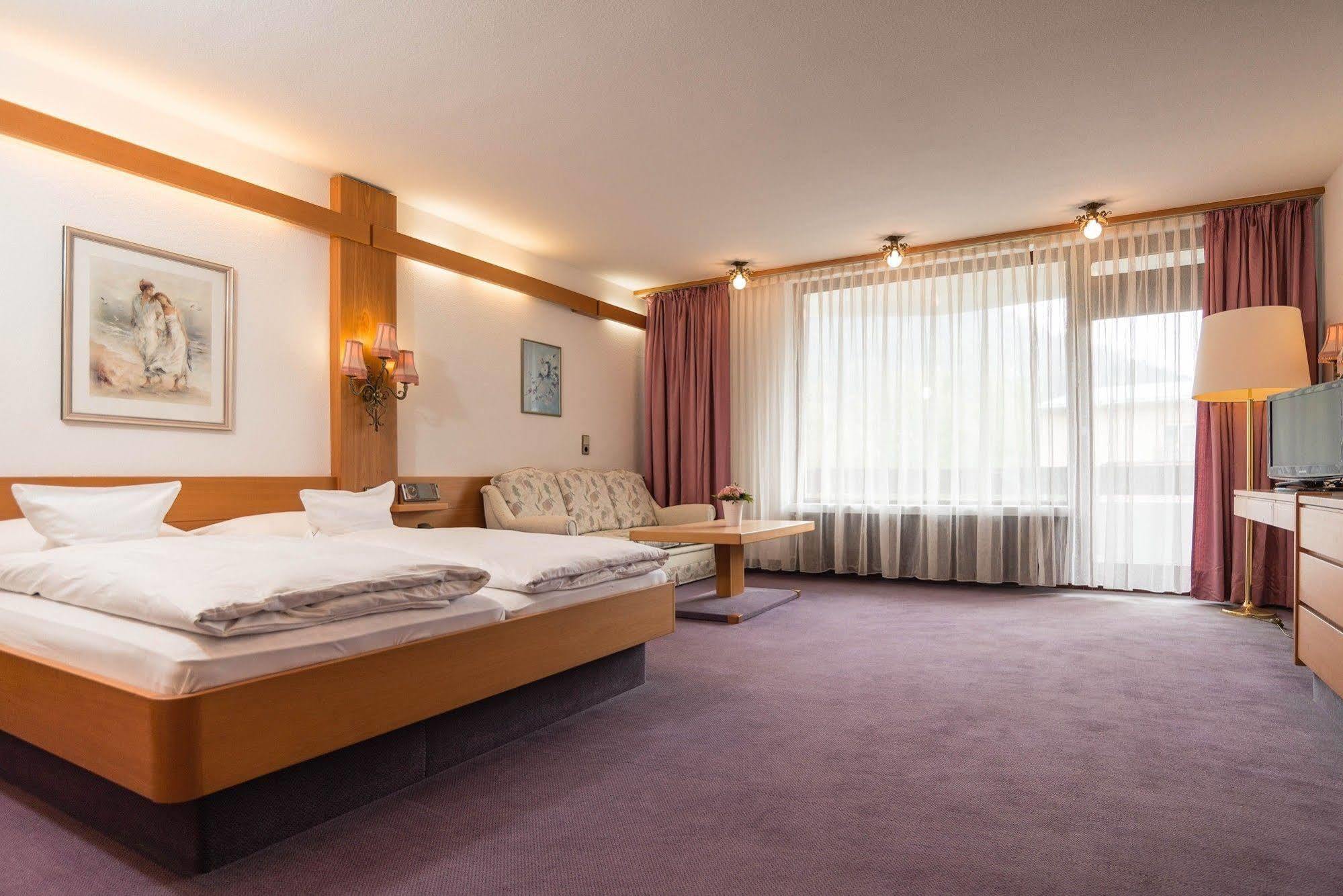 Kronen Hotel Bad Liebenzell Esterno foto